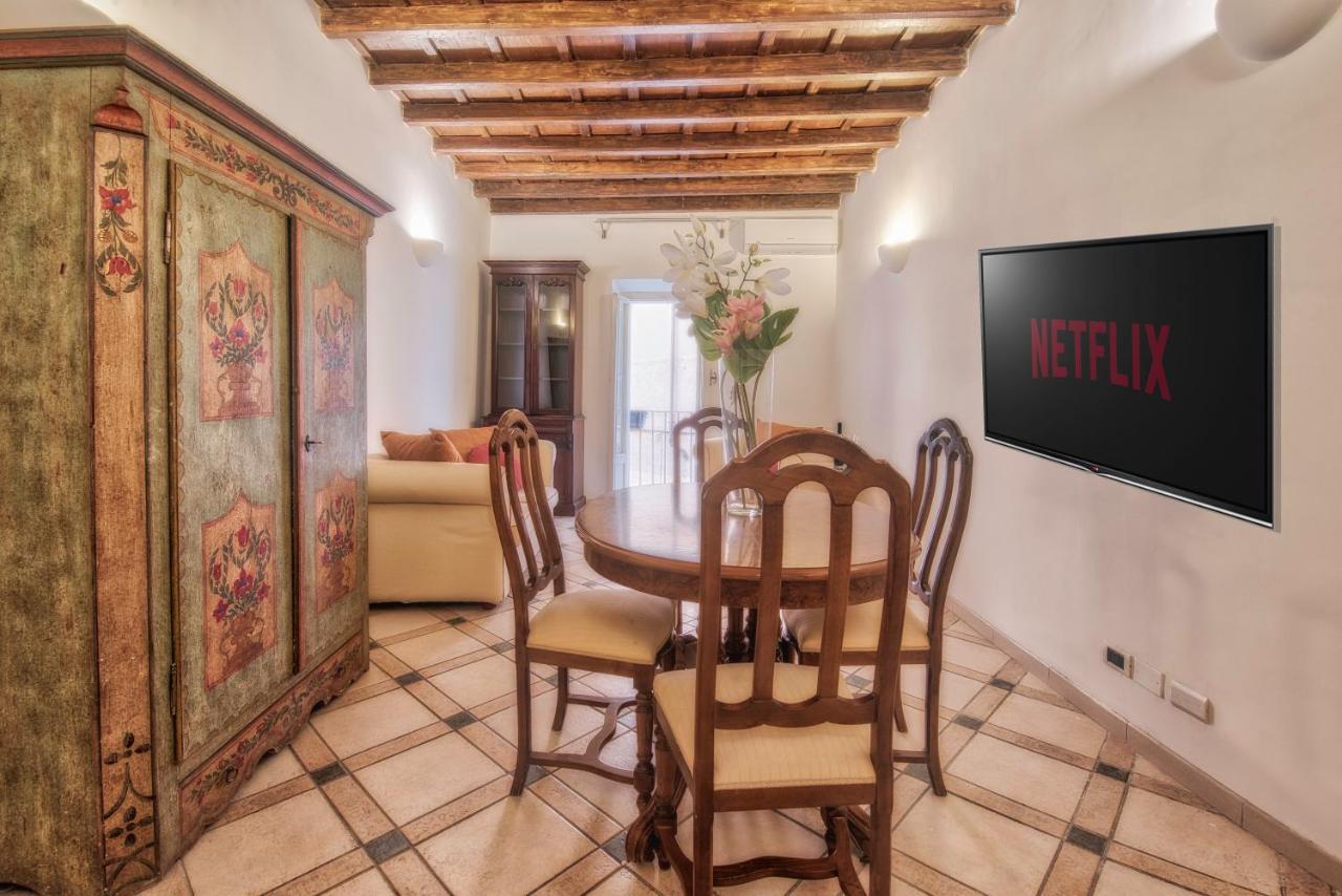 Cozy Navona Apartment Rome Buitenkant foto